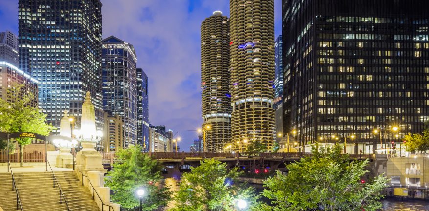 Chicago completes largest wireless smart-streetlight program in the U.S.