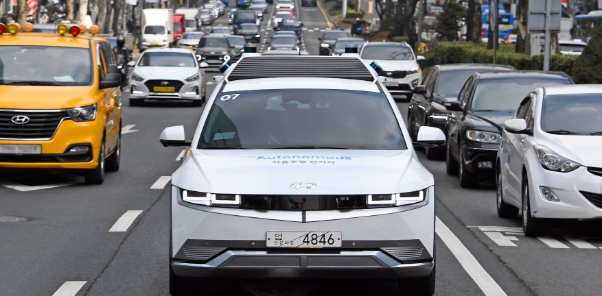 Hyundai launches robotaxi trial with its own autonomous-vehicle (AV) tech