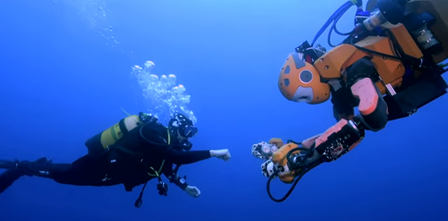 Humanoid robot explores shipwrecks