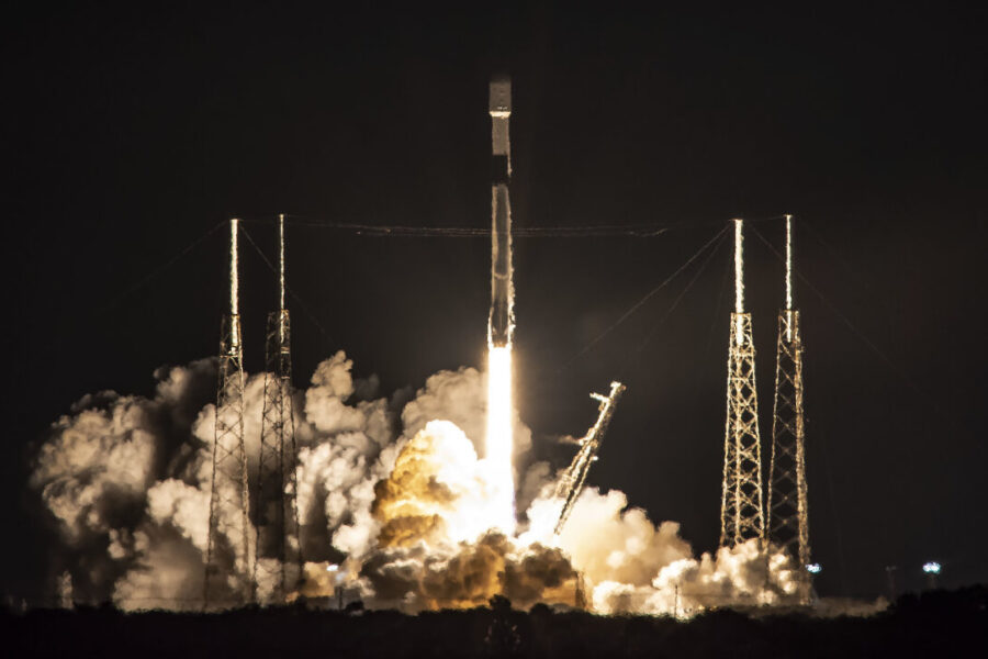 SpaceX, T-Mobile defend phone-to-satellite plans