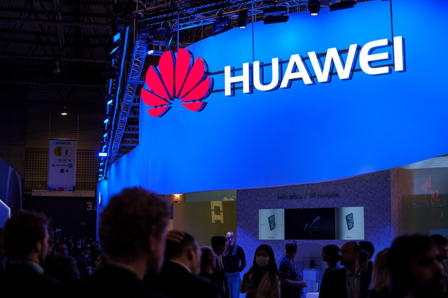 Huawei hacked by U.S., according to China spy agency